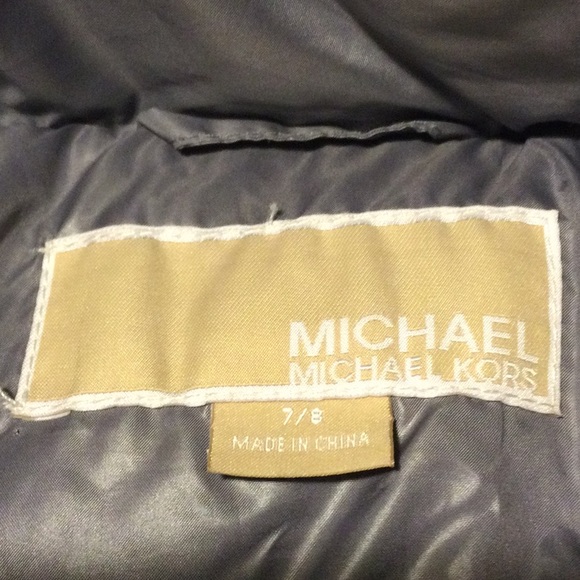 🌼 Michael Kors 🌼 Girls Puffer Coat w/ Detachable Hood faux fur trim, 7-8 - Picture 9 of 13